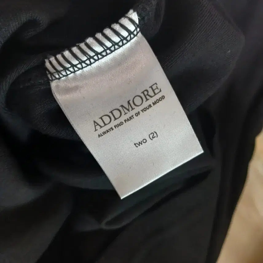 [BUNJANG] Black T-shirt / 새상품-블랙색상  티셔츠