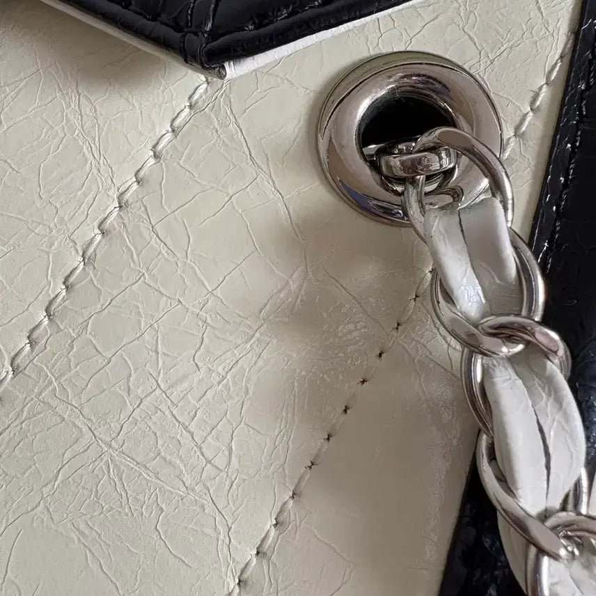 [BUNJANG] AULOW Cardinal Red Chain Shoulder Bag / 카디널 레드 아울로백 체인 숄더백 믹스 글로스