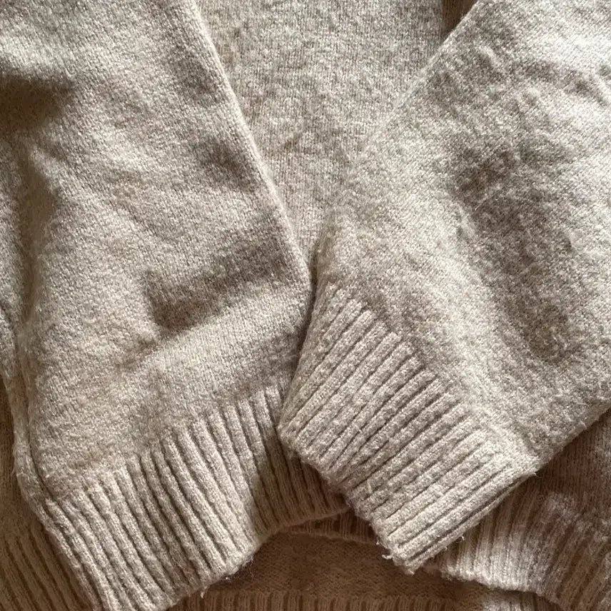 [BUNJANG] Loose Fit Turtleneck Knit Beige / 루즈핏 터틀넥 니트 베이지