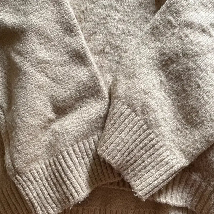 [BUNJANG] Loose Fit Turtleneck Knit Beige / 루즈핏 터틀넥 니트 베이지