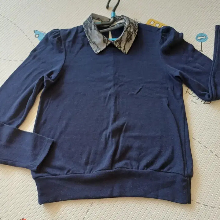 [BUNJANG] Navy Lace Collar Knit T-Shirt / 네이비 티셔츠