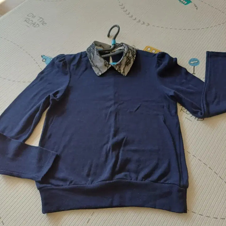 [BUNJANG] Navy Lace Collar Knit T-Shirt / 네이비 티셔츠