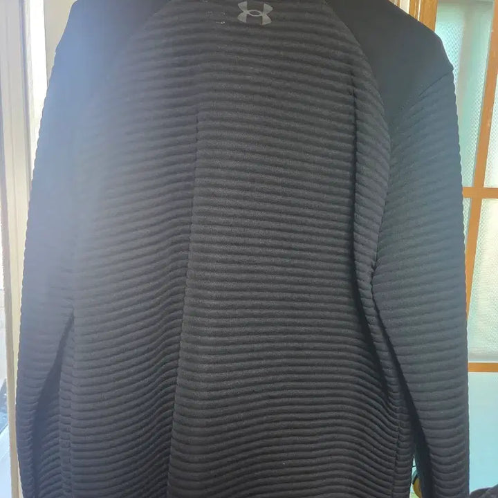[SOLD OUT] 언더아머 하이브리드 집업