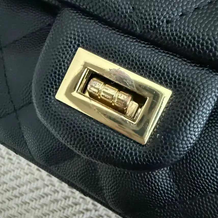 [BUNJANG] Black Quilted Chain Mini Crossbody Bag / 블랙 퀼팅 체인백 미니백 스타일