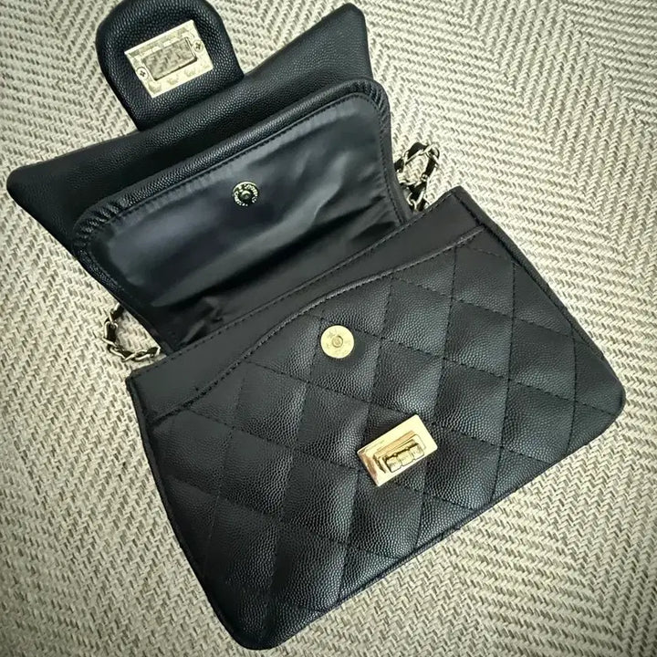 [BUNJANG] Black Quilted Chain Mini Crossbody Bag / 블랙 퀼팅 체인백 미니백 스타일
