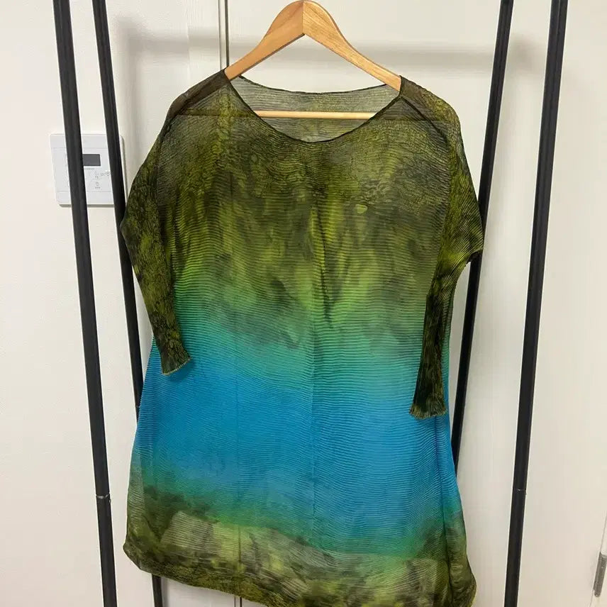 [BUNJANG] Blue/Green Pleated Long Sleeve T-Shirt / 블루/그린 플리츠 긴팔 티셔츠 899