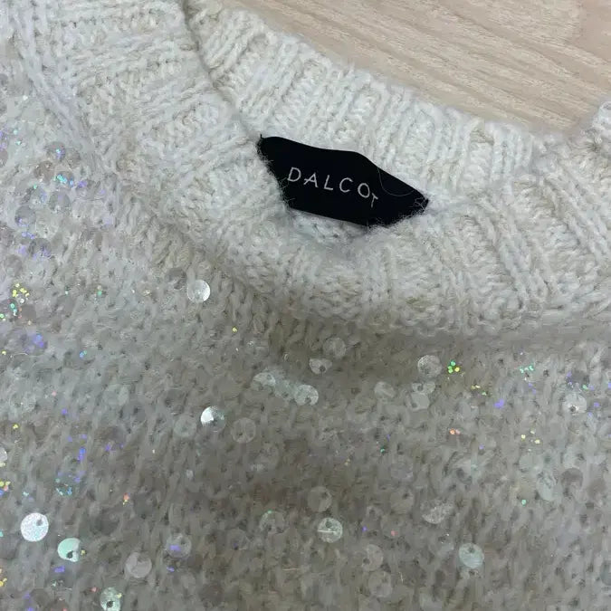 [BUNJANG] DALCOT Ivory Sequin Knit Sweater / 달콧 아이보리 스팽글 니트