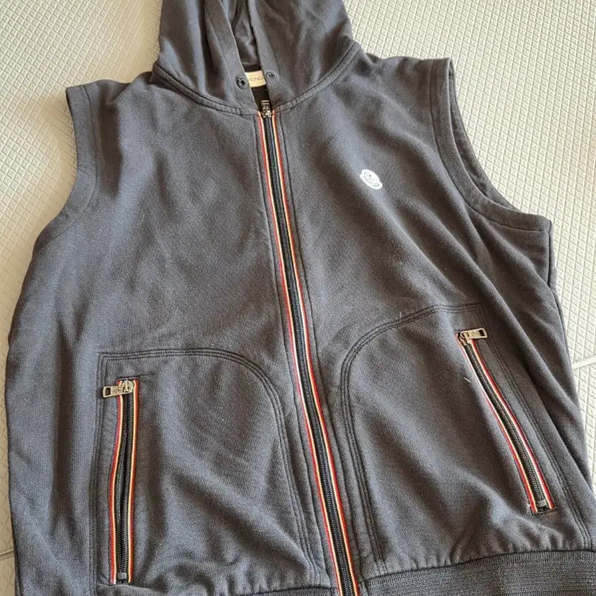 [BUNJANG] Moncler Hooded Vest Black / 몽클레어 후드 조끼 블랙