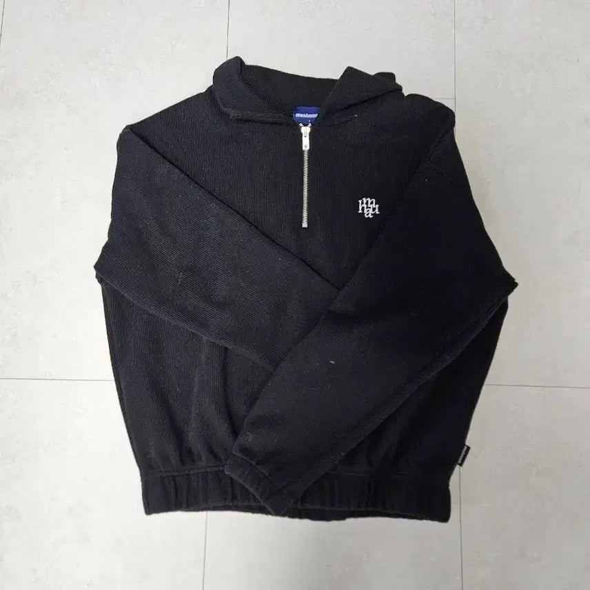 [BUNJANG] Muahmur Black Half-Zip Sweatshirt / 무아무어 반집업 맨투맨 블랙
