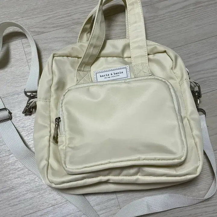 [SOLD OUT] 카리스 앤 바니스 이타백 덕질가방 텀블벅 아이보리