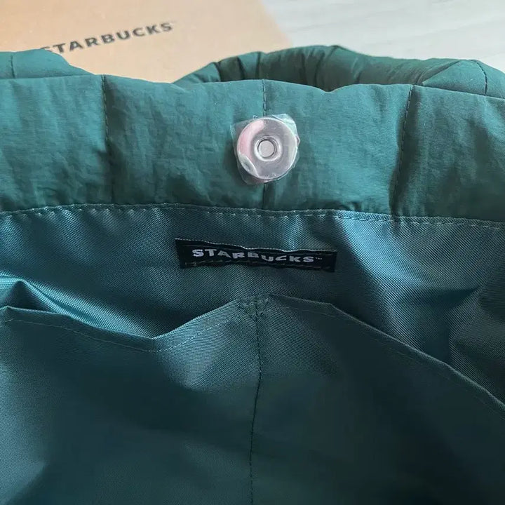 [BUNJANG] Starbucks KB Kookmin Bank Collaboration Bag / 스타벅스 패딩백(국민은행 콜라보)