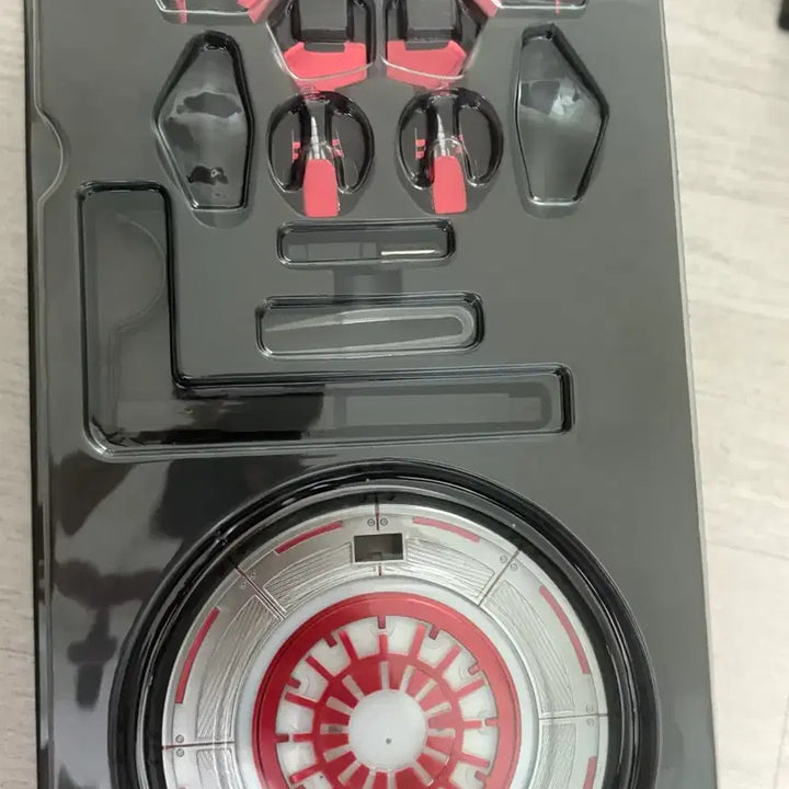 [BUNJANG] Hot Toys Iron Man MK III Red&Silver Chrome Ver. / 핫토이 아이언맨 MK III Red&Silver Chrome Ver.