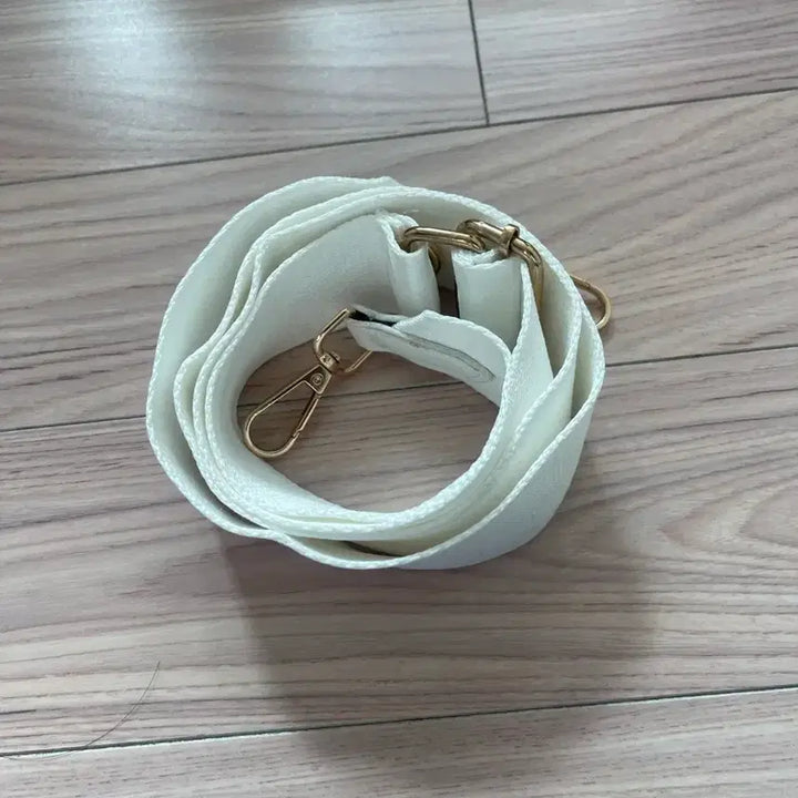 [BUNJANG] White Crossbody Bag / 새제품 여성 화이트 크로스백