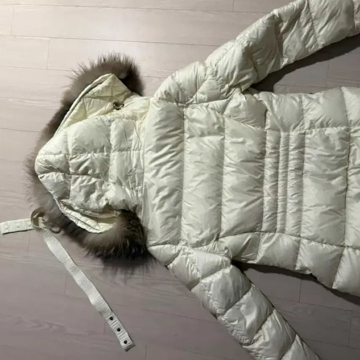 [BUNJANG] Moncler Boed White / 몽클레어 보에드 화이트