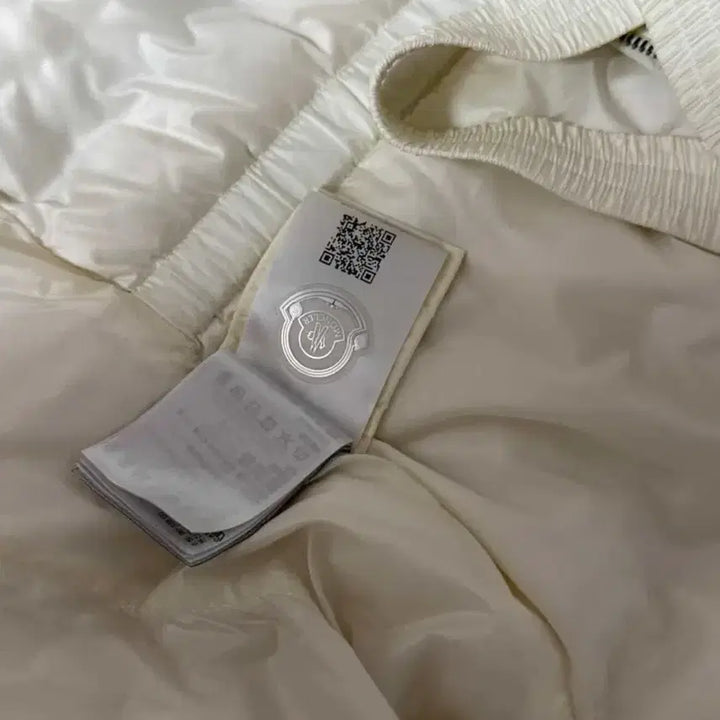 [BUNJANG] Moncler Boed White / 몽클레어 보에드 화이트