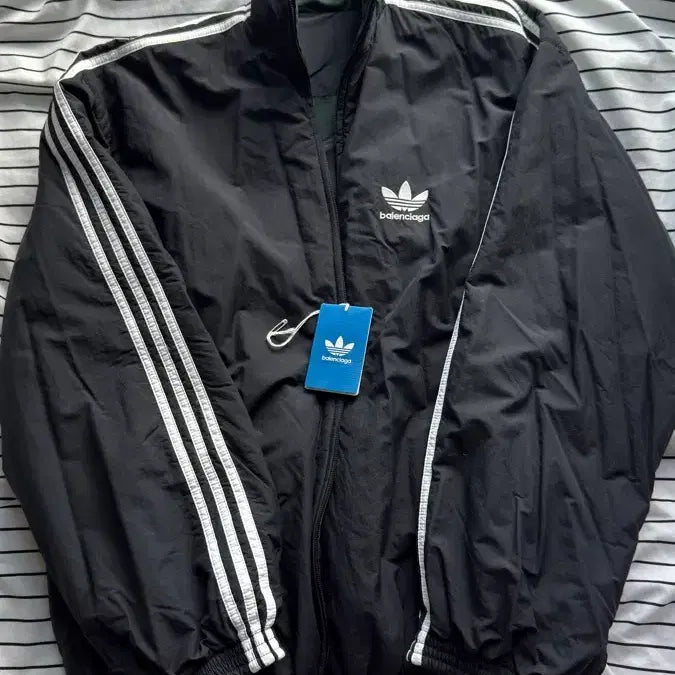 [BUNJANG] Adidas x Balenciaga Reversible Track Jacket / [1] 발렌시아가 x 아디다스 리버시블 트랙 자켓