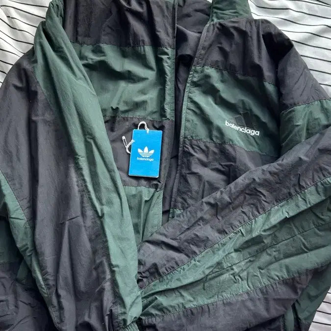 [BUNJANG] Adidas x Balenciaga Reversible Track Jacket / [1] 발렌시아가 x 아디다스 리버시블 트랙 자켓