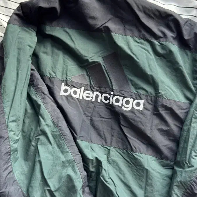 [BUNJANG] Adidas x Balenciaga Reversible Track Jacket / [1] 발렌시아가 x 아디다스 리버시블 트랙 자켓