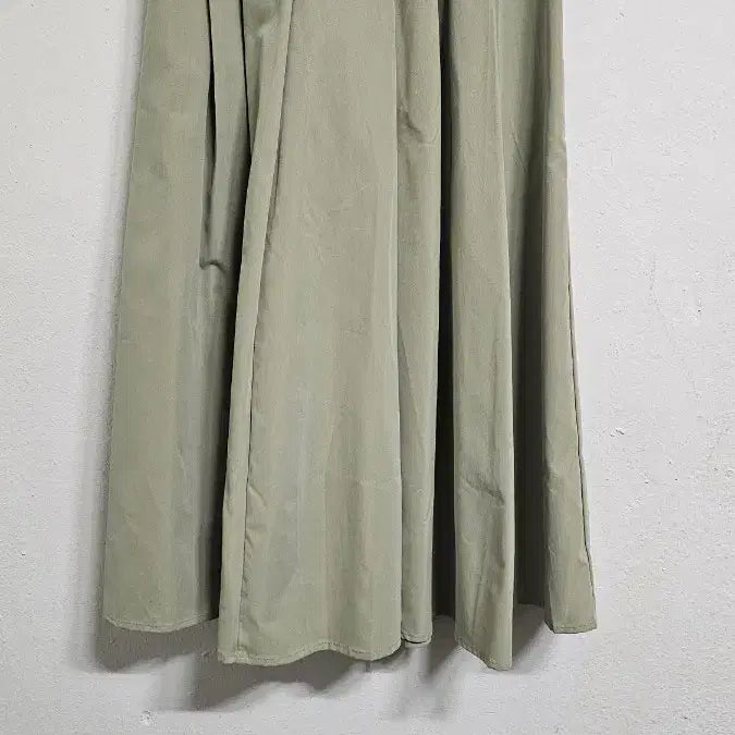[SOLD OUT] 민트 플리츠 미디 스커트