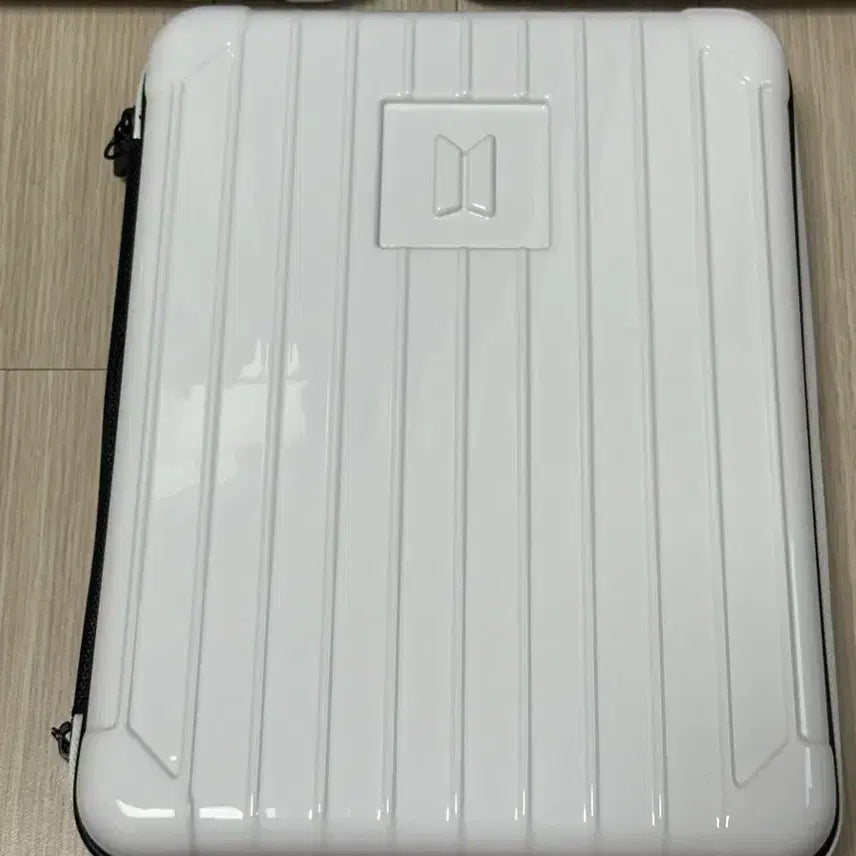 [BUNJANG] BTS 2018 Summer Package (Guidebook Excluded) / 방탄 2018 썸패(가이드북X)