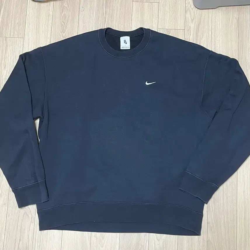 [BUNJANG] Nike Swoosh Black Sweatshirt / 나이키 스우시 맨투맨 블랙