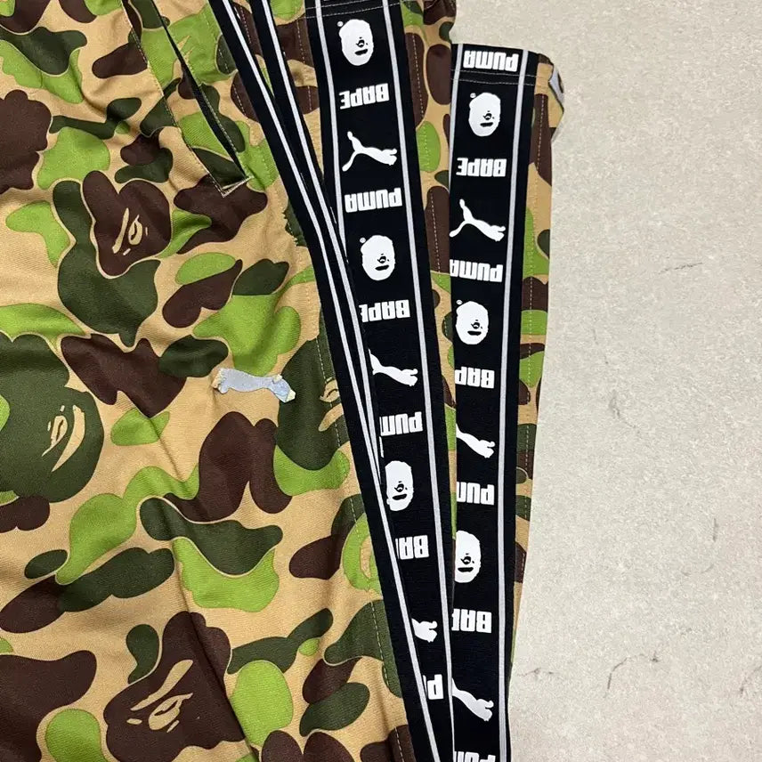 [BUNJANG] Puma Bape Camo Training Pants / 푸마 베이프 콜라보 카모 바지