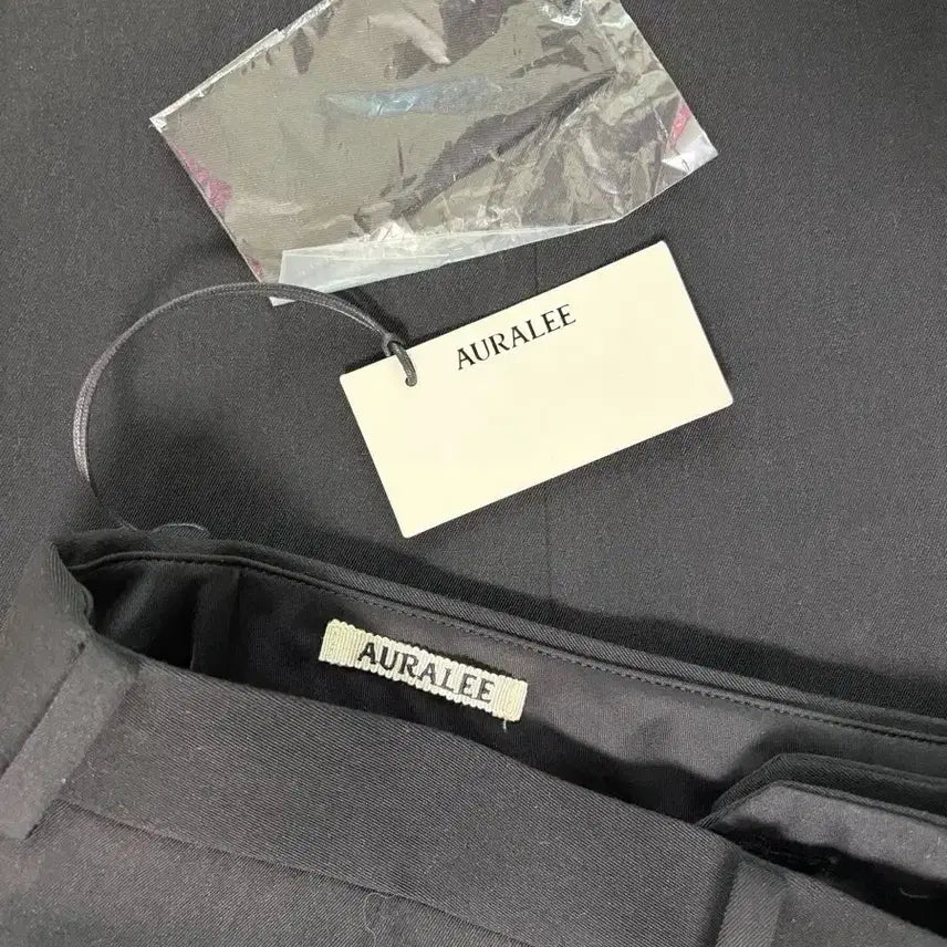 [BUNJANG] Auralee Light Wool Max Gabardine Two Tuck Slacks / 오라리 라이트 울 맥스 개버딘 투턱 슬랙스 4