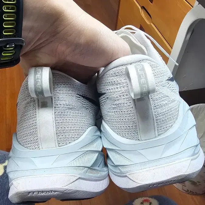 [BUNJANG] Asics Superblast 2 Shoes (White) (Size 275) / 아식스 슈퍼블라스트 2 흰색 275 노박스