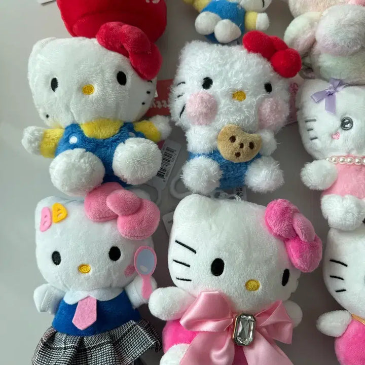 [BUNJANG] Sanrio Hello Kitty Keyring Collection (9cm-15cm) / 산리오 헬로키티 인형 키링 새상품 17종 모음 (9cm~15cm)