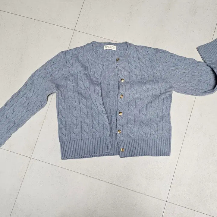 [BUNJANG] Tilda Die Nina Cardigan Sky Blue / 틸아이다이 니나 가디건 스카이 블루 정가 13.5만원