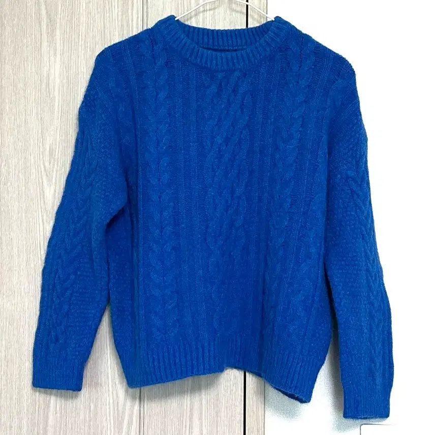 [BUNJANG] Chunky Cable Knit Sweater / (새상품/ 도톰) 몽글 꽈배기 니트 / 코발트블루 꽈배기니트