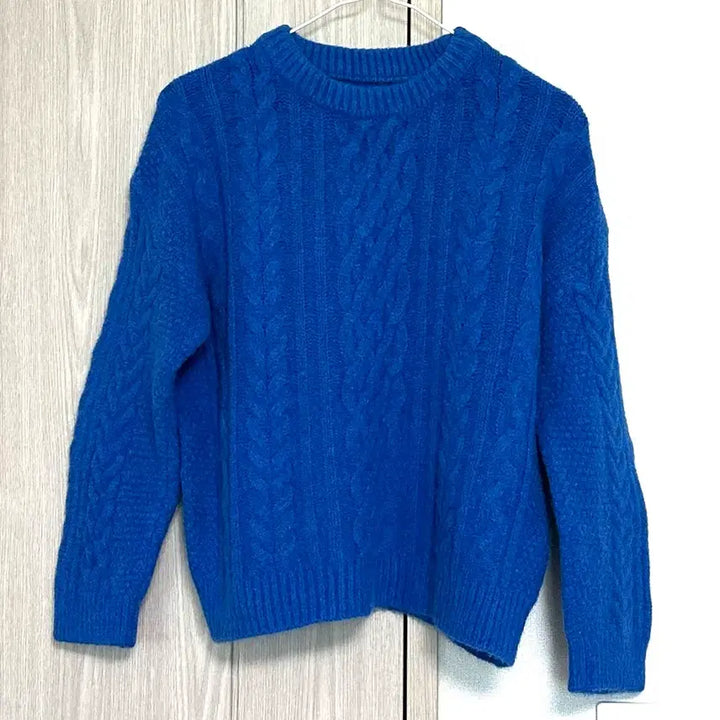 [BUNJANG] Chunky Cable Knit Sweater / (새상품/ 도톰) 몽글 꽈배기 니트 / 코발트블루 꽈배기니트