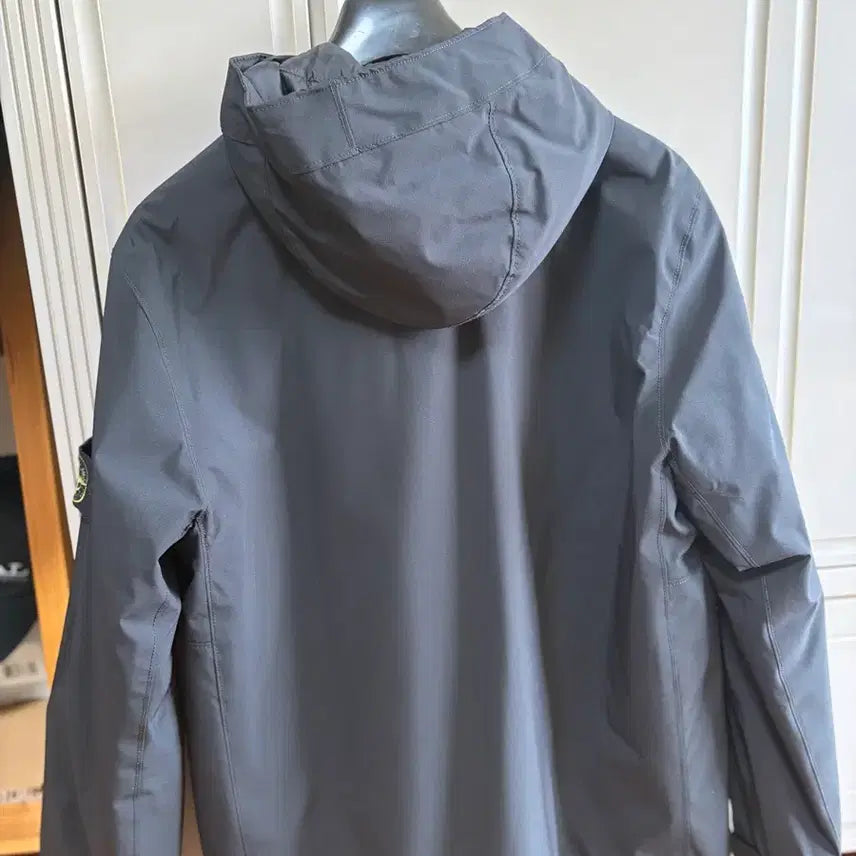 [BUNJANG] Stone Island PrimaLoft Soft Shell Jacket / 스톤아일랜드 프리마로프트 소프트쉘 L