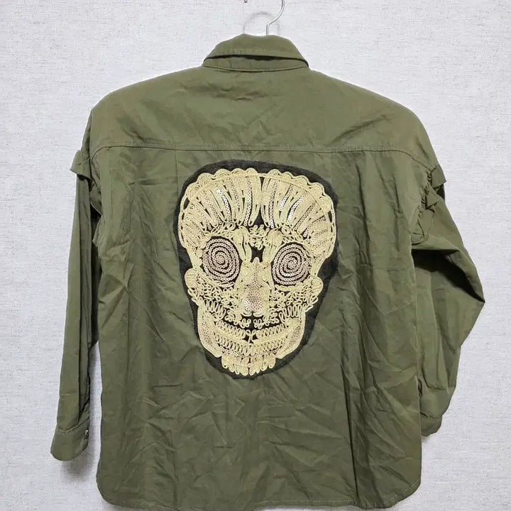 [BUNJANG] Khaki Jeweled Embellished Shirt / 카키색 보석 장식 셔츠