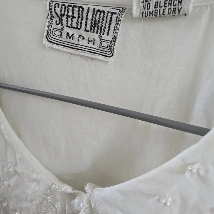 [BUNJANG] Vintage White Embroidered Cotton Blouse / 오늘만! 화이트 자수 블라우스 셔츠 면 블라우스