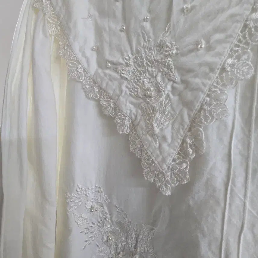[BUNJANG] Vintage White Embroidered Cotton Blouse / 오늘만! 화이트 자수 블라우스 셔츠 면 블라우스