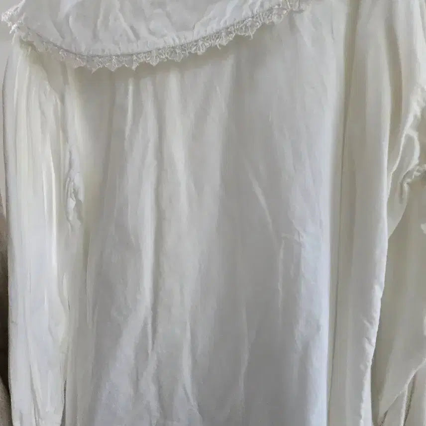 [BUNJANG] Vintage White Embroidered Cotton Blouse / 오늘만! 화이트 자수 블라우스 셔츠 면 블라우스
