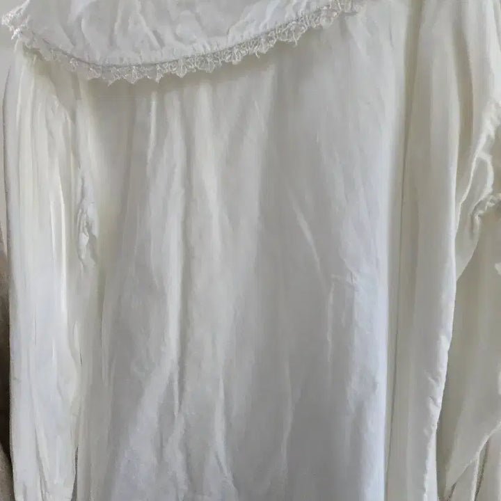 [BUNJANG] Vintage White Embroidered Cotton Blouse / 오늘만! 화이트 자수 블라우스 셔츠 면 블라우스