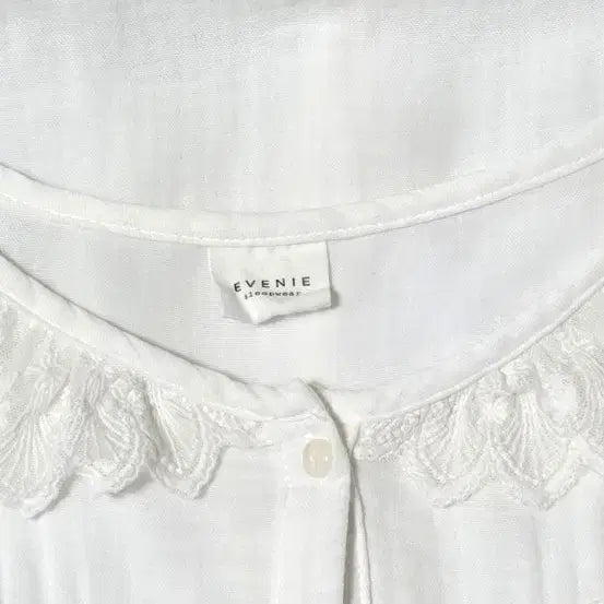 [SOLD OUT] [무배]화이트 프릴 블라우스 66