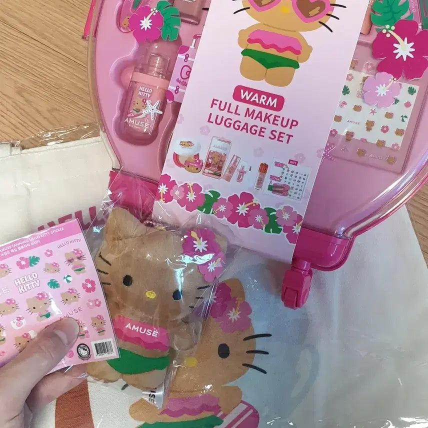 [BUNJANG] Amuse Hello Kitty Eco Bag / 새제품)어뮤즈 라지 캐리어 쿨톤/웜톤 태닝헬로키티 인형스티커에코백