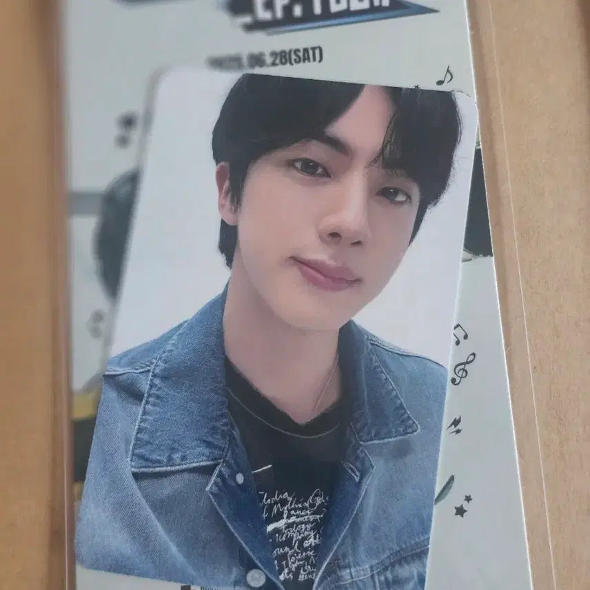 [BUNJANG] BTS Jin Run BTS ARMY Zone Photocard Set Sealed / 달려라 석진 아미존 포카 세트 미개봉 양도