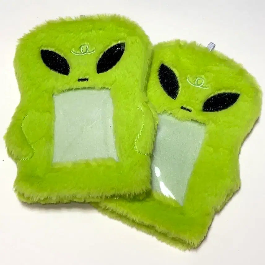 [BUNJANG] ENWISH IVE Alien Photocard Frame Keyring Photocard Holder / [포카홀더] 왹져 외계인 포토카드 프레임 키링 엔위시 아이브