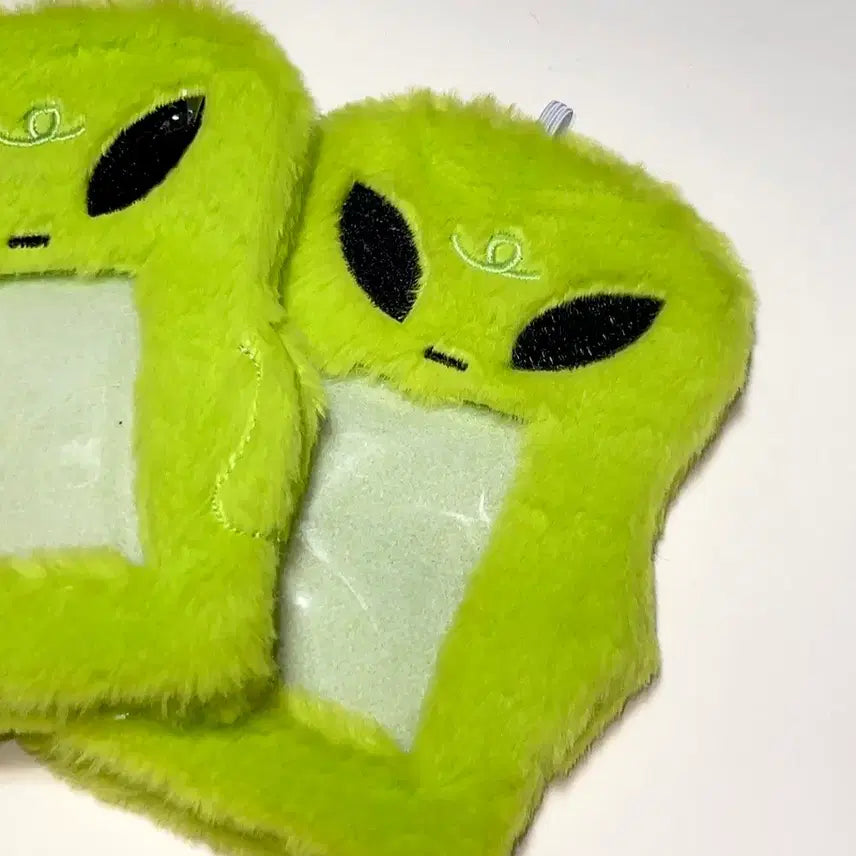 [BUNJANG] ENWISH IVE Alien Photocard Frame Keyring Photocard Holder / [포카홀더] 왹져 외계인 포토카드 프레임 키링 엔위시 아이브