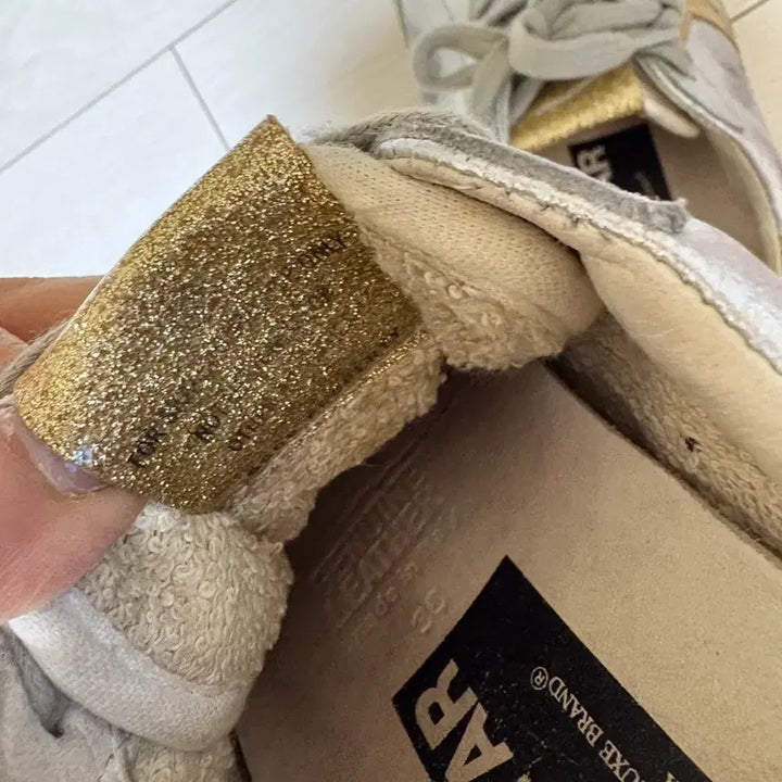 [BUNJANG] Golden Goose Superstar Silver Sneakers / 골든구스 슈퍼스타 실버 금색별 스니커즈 230