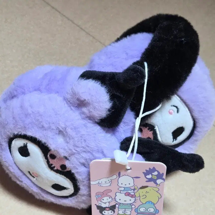 [BUNJANG] Hello Kitty Fur Slippers / 쿠로미 털 슬리퍼 핑크/화이트