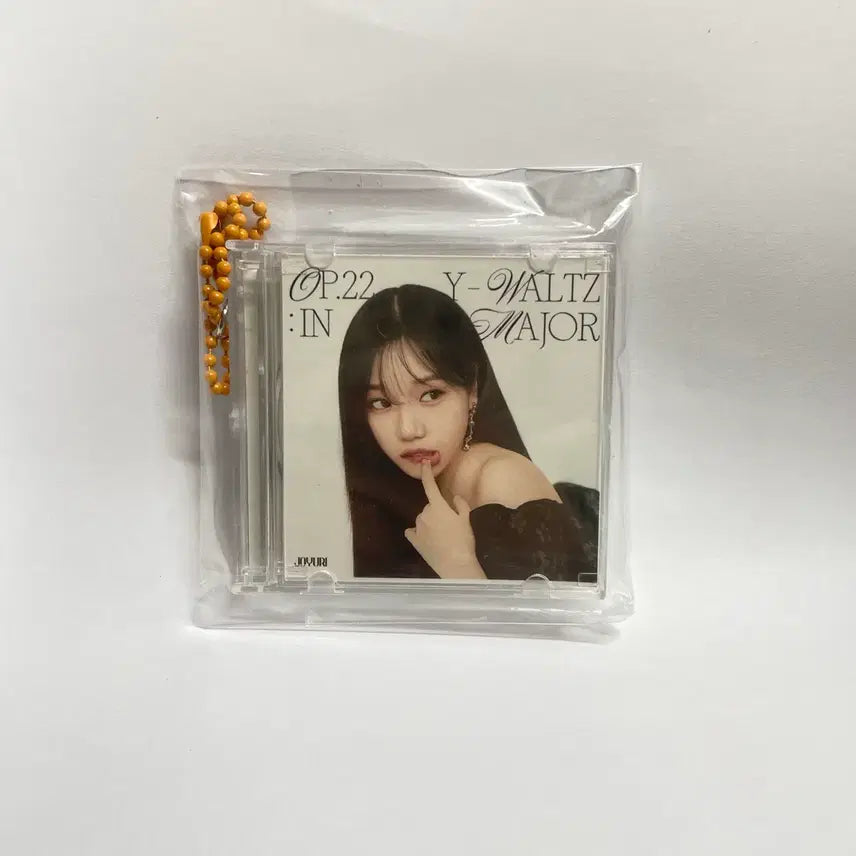 [BUNJANG] Jo Yuri Glassy Event Photocard, Mini CD, Keyring / 조유리 팬콘 글래시 특전 미니 cd 키링 러브쉿 포토카드 포카 콘서트