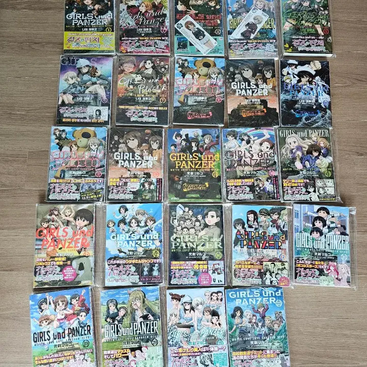 [BUNJANG] Girls und Panzer Comics Complete Set / [소장본]걸즈 앤 판처 코믹스 전권 전24권+원서(한글판후속) 전29권