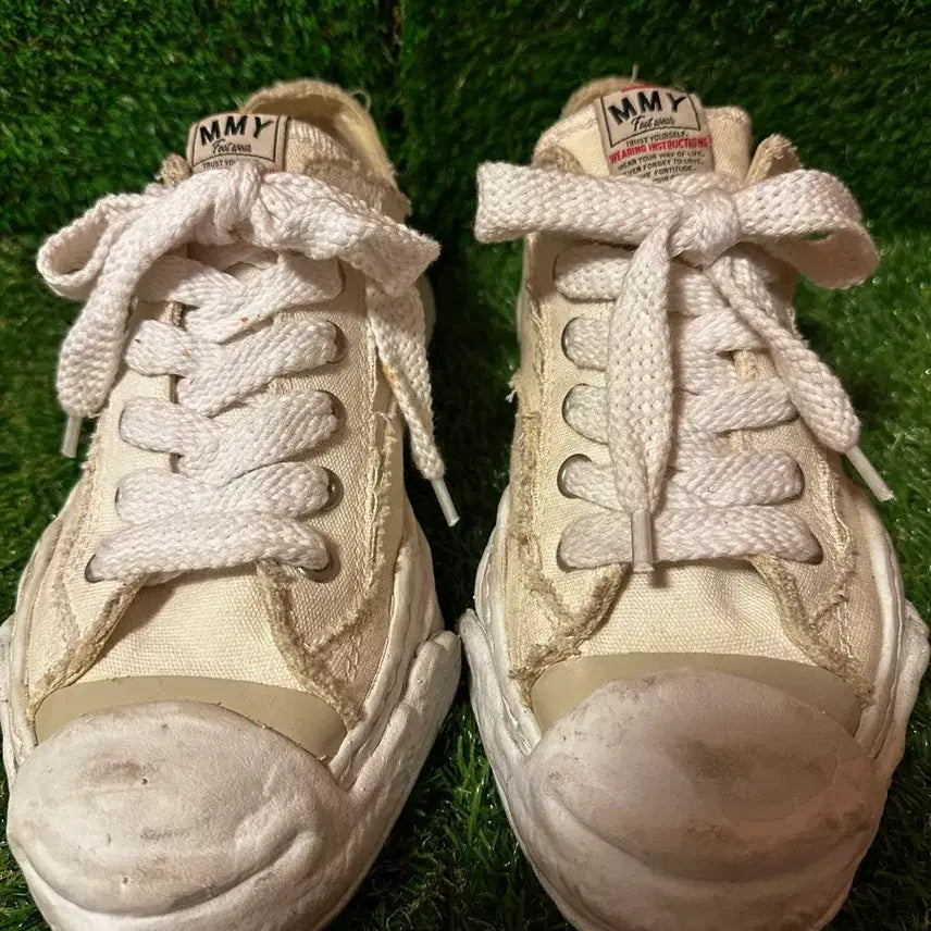 [BUNJANG] MMY Maison Mihara Yasuhiro Ivory Sneakers / MMY 미하라 야스히로 스니커즈 아이보리 270