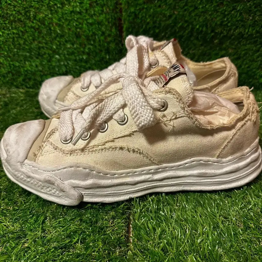 [BUNJANG] MMY Maison Mihara Yasuhiro Ivory Sneakers / MMY 미하라 야스히로 스니커즈 아이보리 270