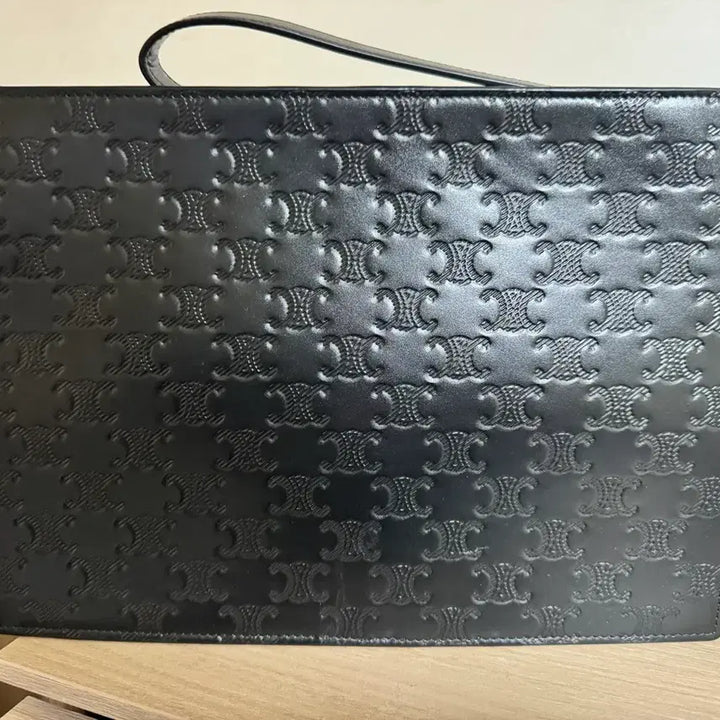 [BUNJANG] Celine Triomphe Clutch Bag / 셀린느 트리옹프 클러치백